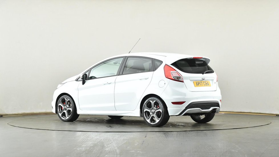 Used Ford Fiesta 1 6 Ecoboost St 3 5dr White Ap17cea Doncaster