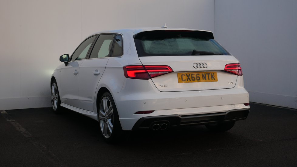Used Audi A3 2 0 Tdi S Line 5dr White Cx66ntk Doncaster