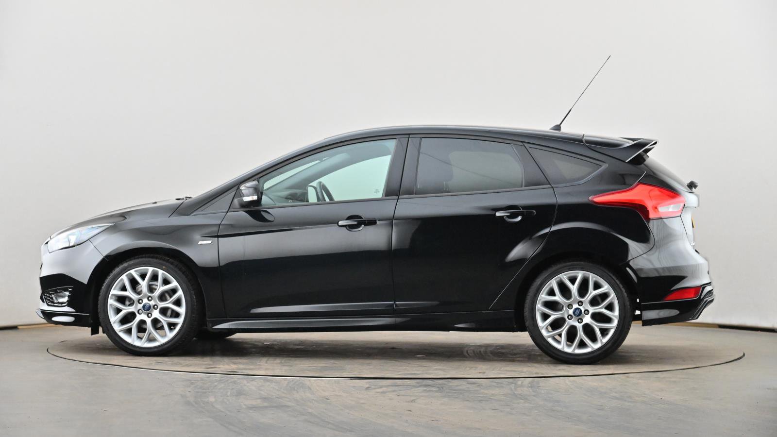 Used Ford Focus 1 5 Tdci 1 St Line 5dr Black Dy67fug Norwich