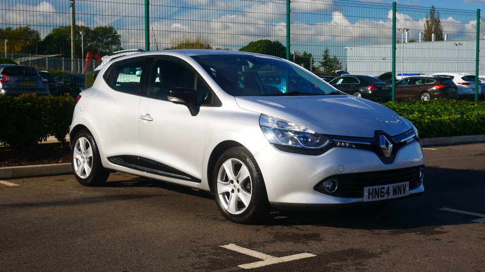 Used Renault Clio 1 2 16v Dynamique Medianav 5dr Silver