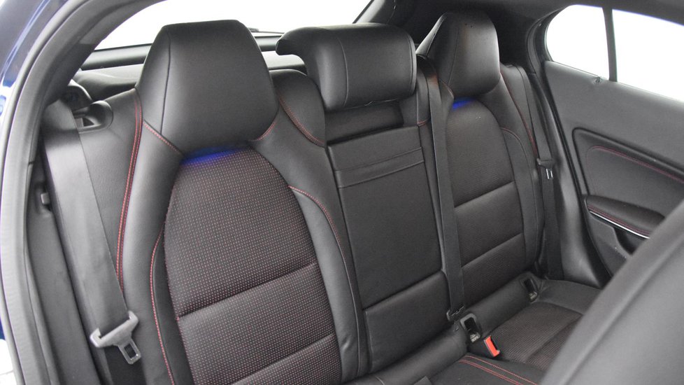 Used Mercedes Benz Gla Class 220d 4matic Amg Line 5dr Auto Used Mercedes Benz Gla Class 220d
