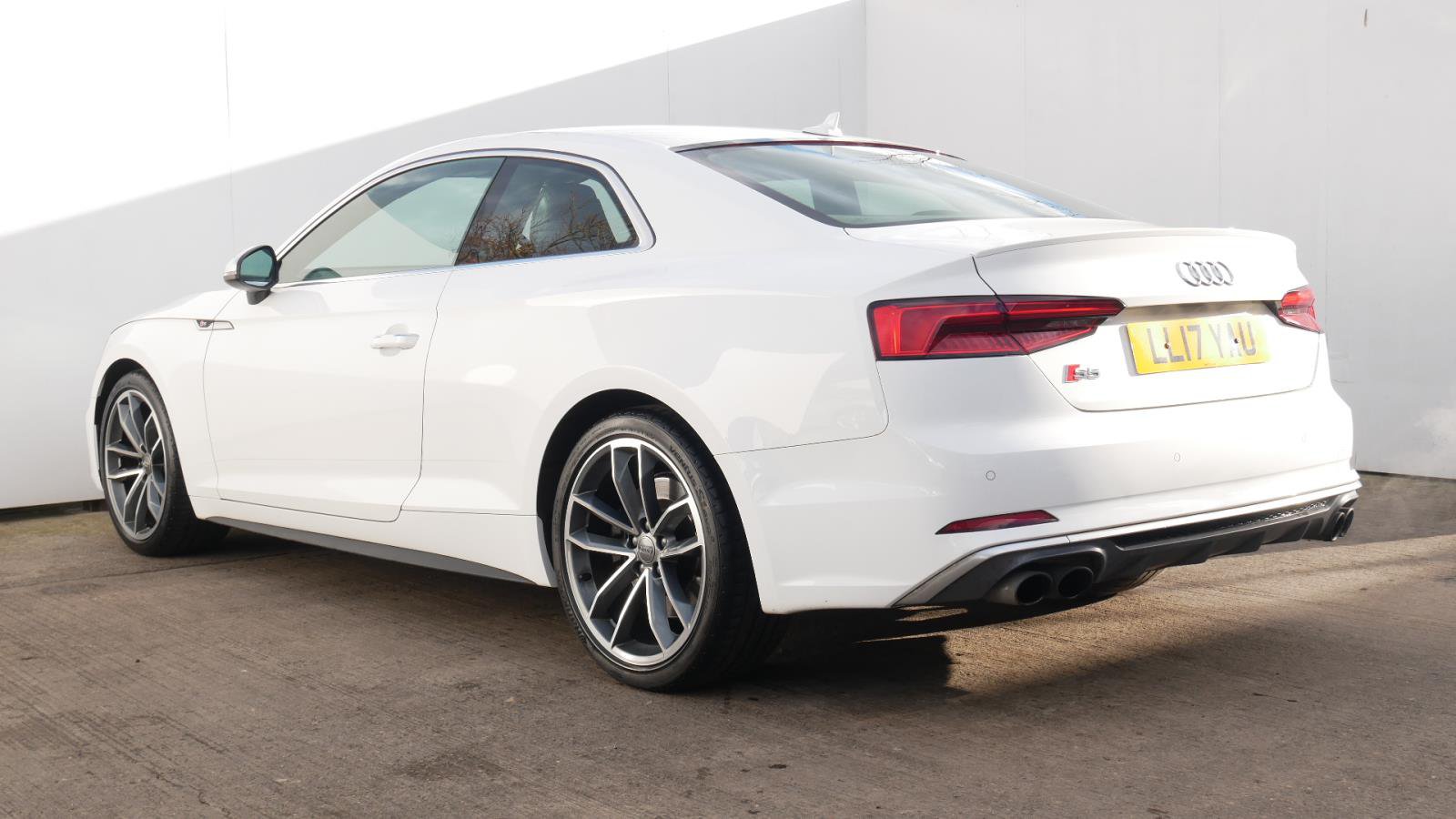 Used Audi S5 S5 Quattro 2dr Tiptronic White Ll17yau Wakefield