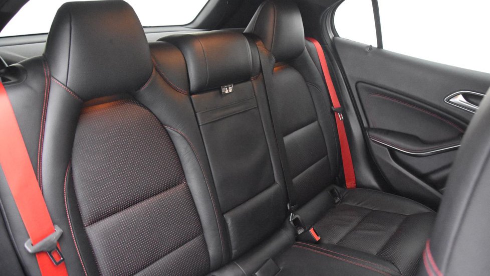 Used Mercedes Benz Gla Class 220d 4matic Amg Line 5dr Auto Used Mercedes Benz Gla Class 220d