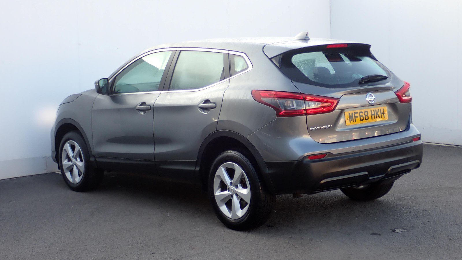 Used Nissan Qashqai 1 5 Dci 115 Acenta Premium 5dr Grey Mf68hkh Northampton