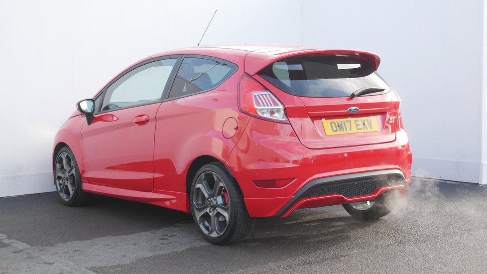 Used Ford Fiesta 1 6 Ecoboost St 2 3dr Red Ow17exv Doncaster